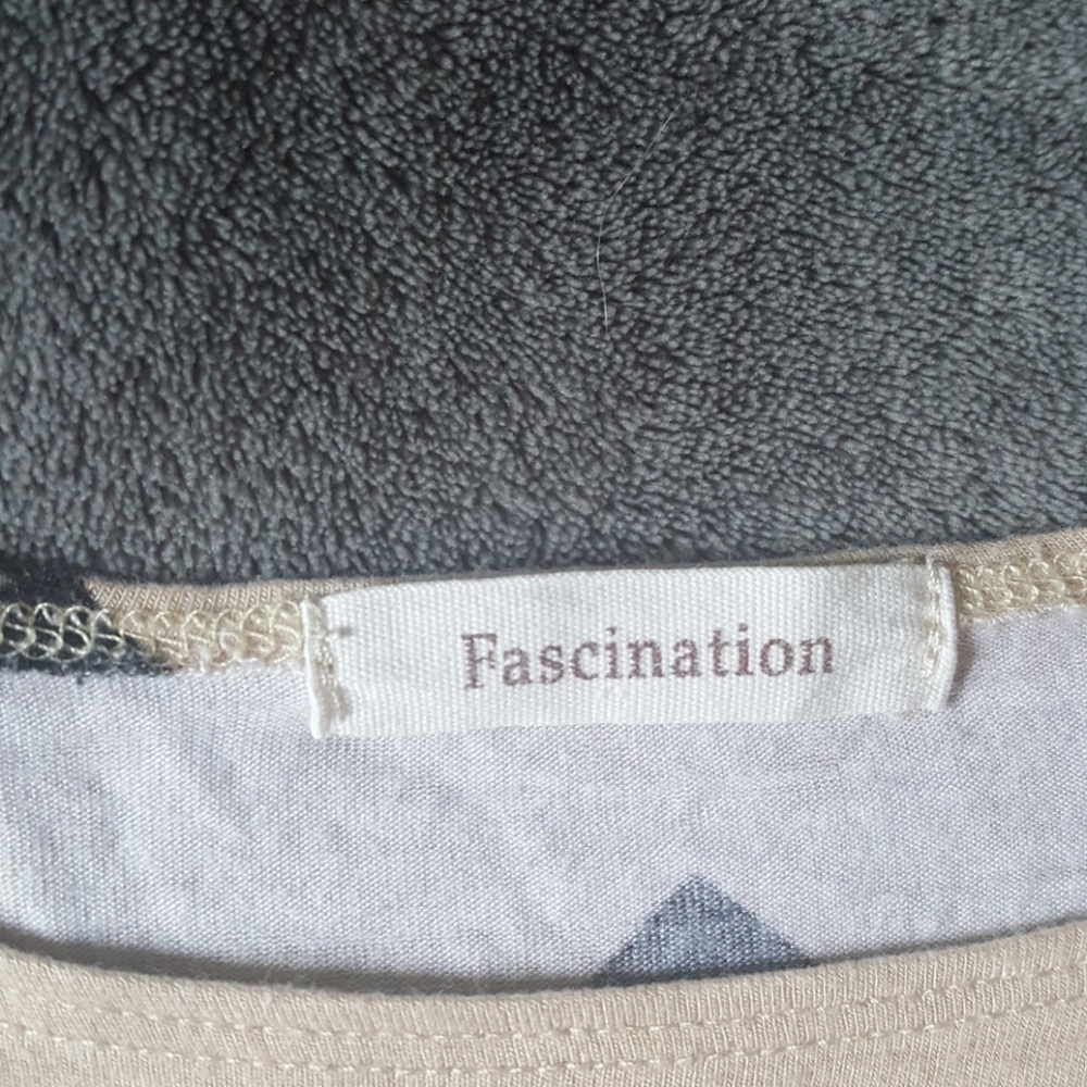 Fascination Chevron Top - Picture 3 of 4